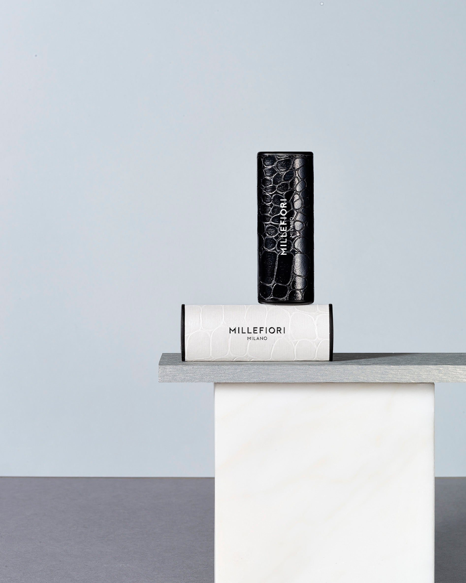 Car Air Freshener - Vanilla & Wood - Urban White