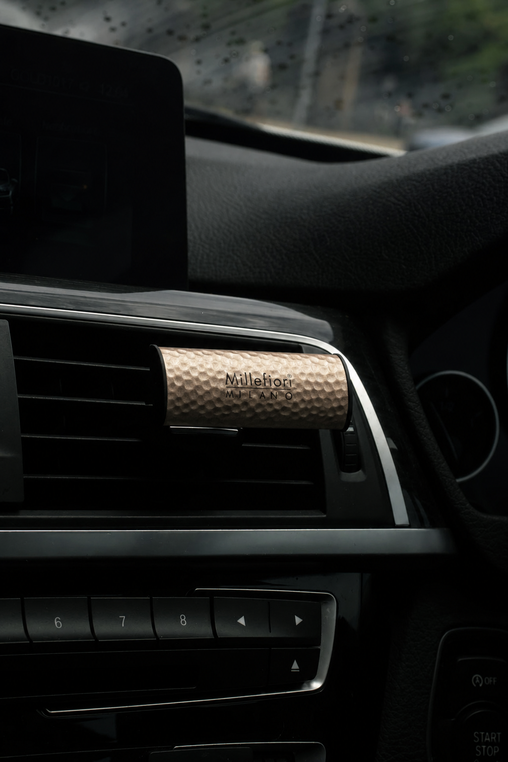 Car Air Freshener - Vanilla & Wood - Metal Gold