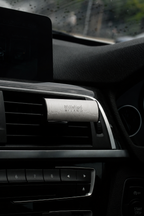 Car Air Freshener - Vanilla & Wood - Urban White